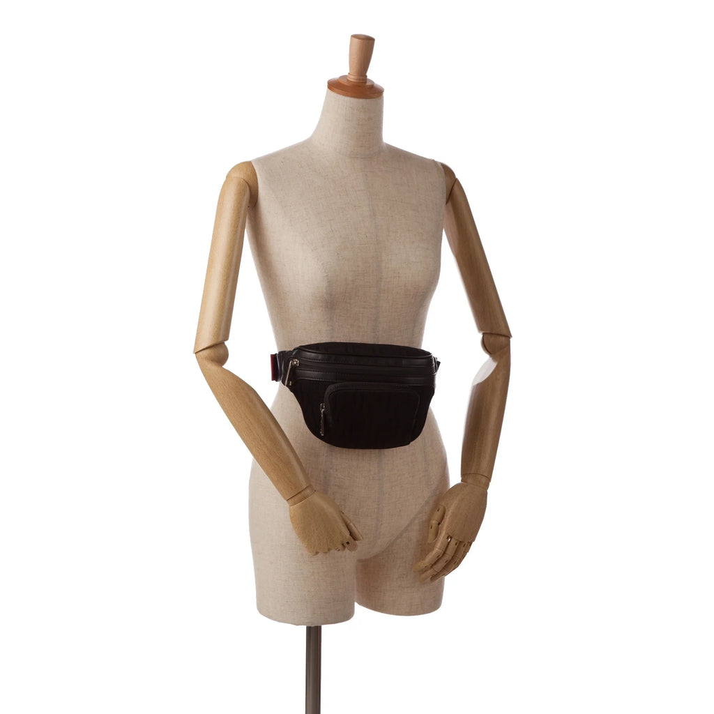Pre-Owned Authenticated Fendi FF Neoprene Vitello Grace Perated Pocket Belt Bag Knit Fabric Black Unisex (Good)
