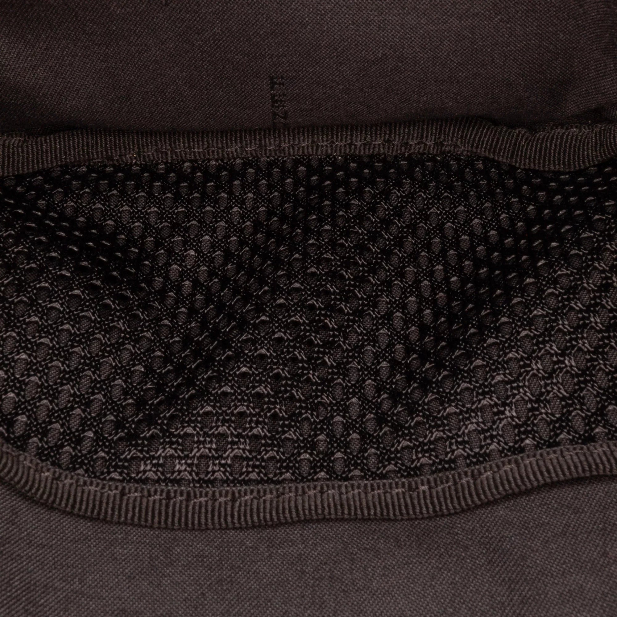 Pre-Owned Authenticated Fendi FF Neoprene Vitello Grace Perated Pocket Belt Bag Knit Fabric Black Unisex (Good)