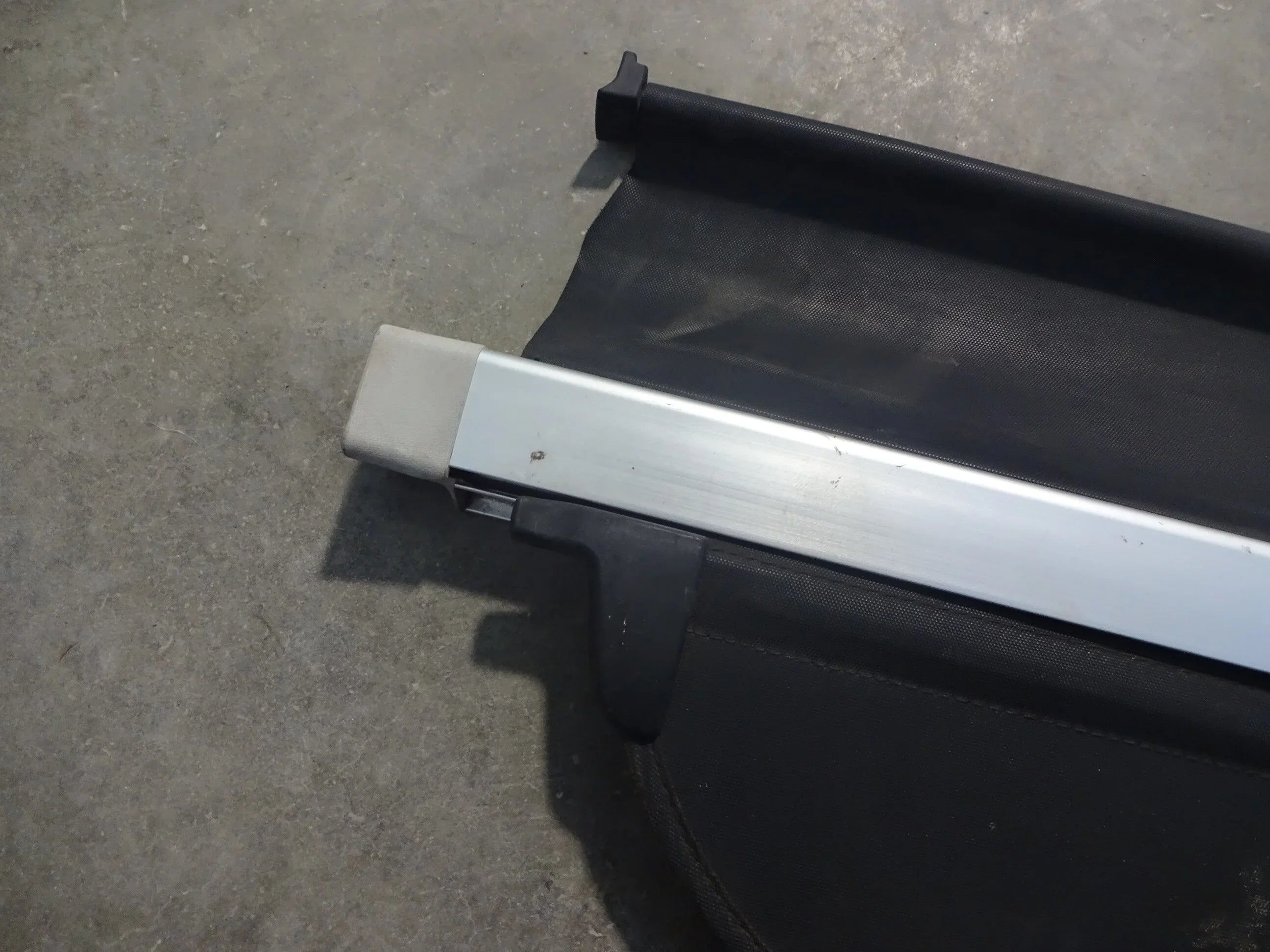 Pre-Owned 2012 Subaru Forester Rear Grey Retractable Cargo Shield OEM (Good)