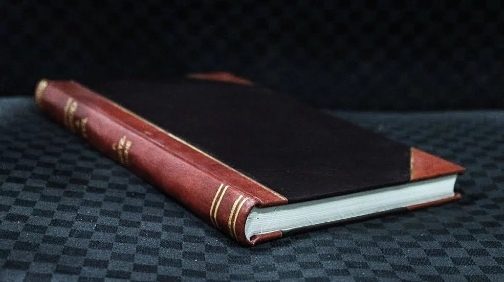 Glimpses of Indian birds, by Douglas Dewar (1913) [Leatherbound]