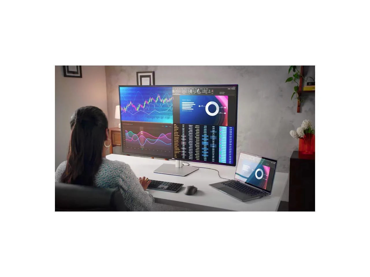 Dell UltraSharp 42.5' UHD Monitors - 5 ms GTG - 3840 x 2160 (4K) - 350 Nit - IPS Panel - 16:9