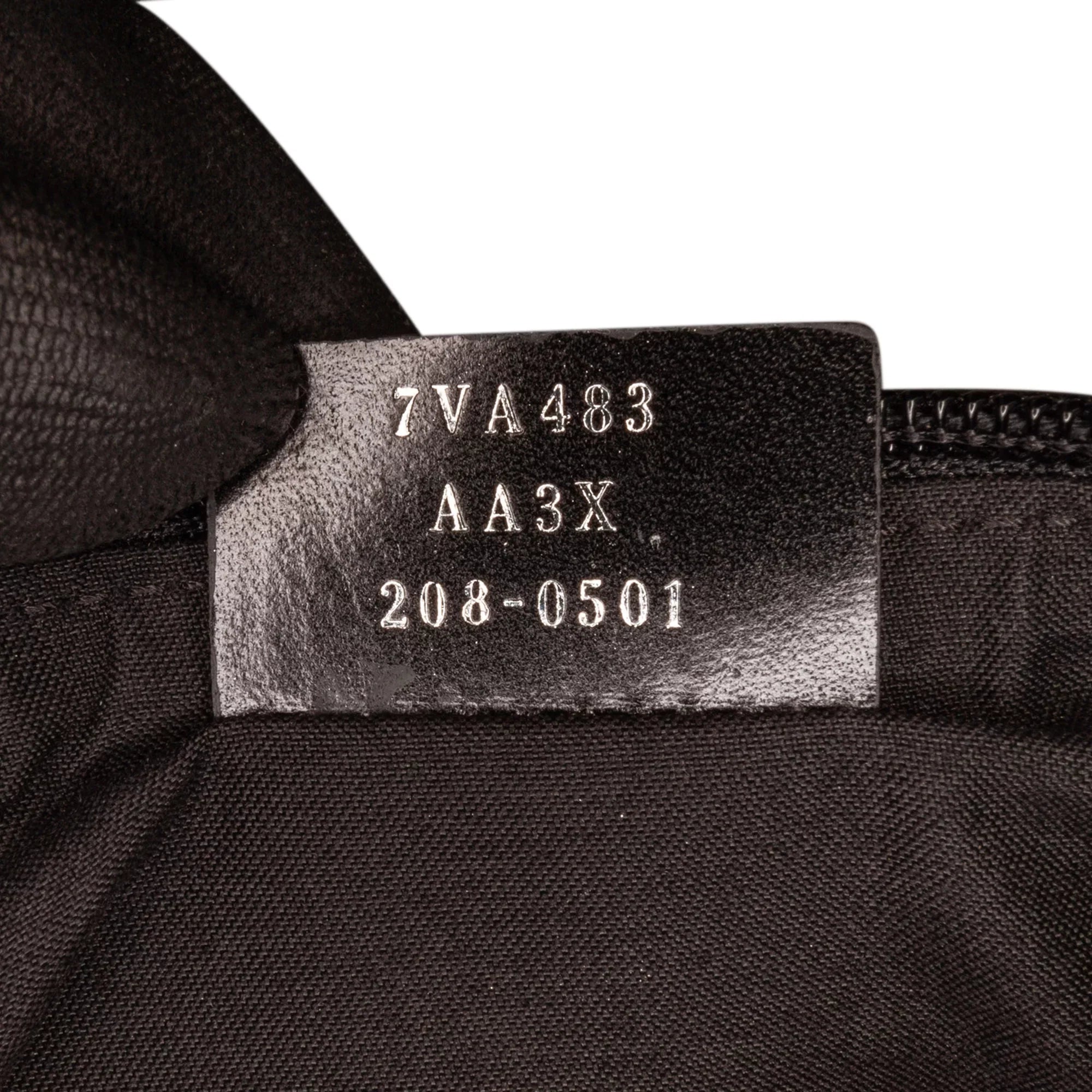 Pre-Owned Authenticated Fendi FF Neoprene Vitello Grace Perated Pocket Belt Bag Knit Fabric Black Unisex (Good)