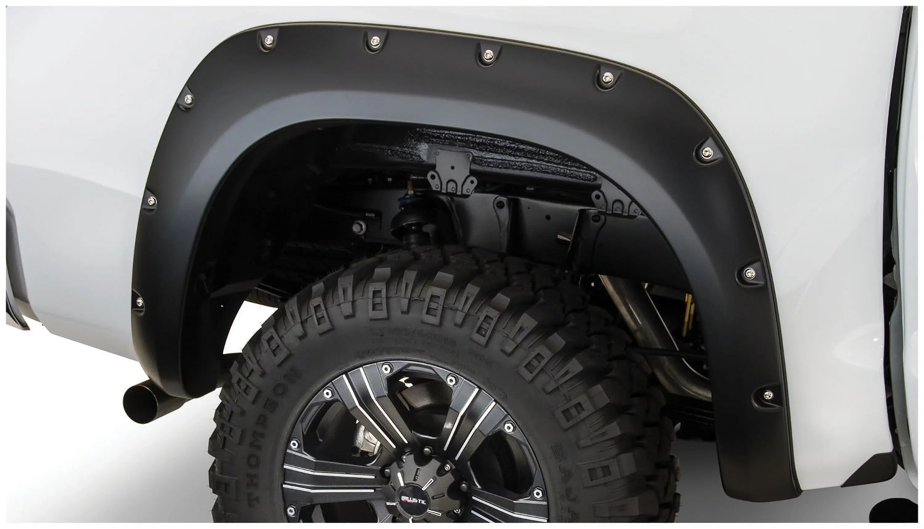 Bushwacker by RealTruck 07-13 Toyota Tundra Fleetside Pocket Style Flares 2pc 66.7/78.7/97.6in Bed - Black with select: 2010 ,2013 Toyota Tundra Crewmax SR5