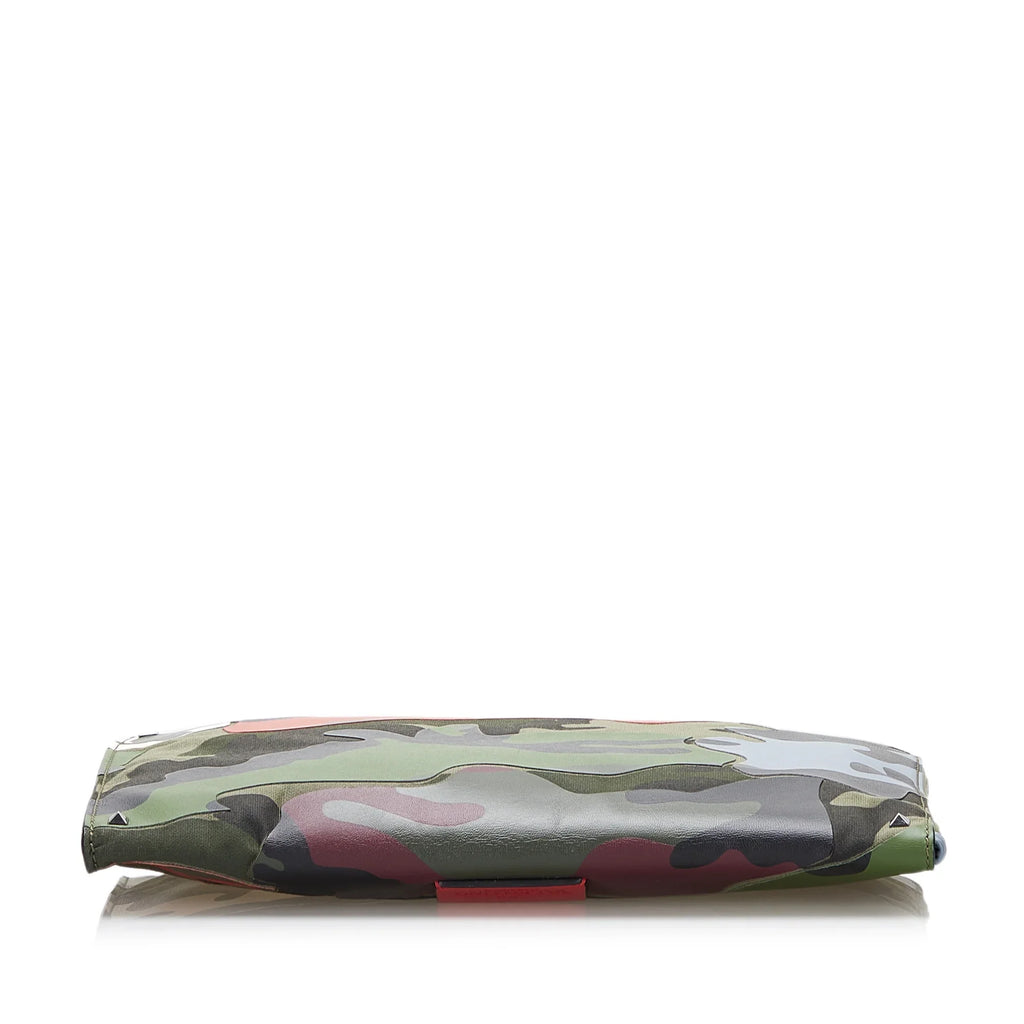 Pre-Owned Authenticated Valentino Camouflage and Leather Clutch Bag Canvas Fabric Green WristletBag Unisex (Good)