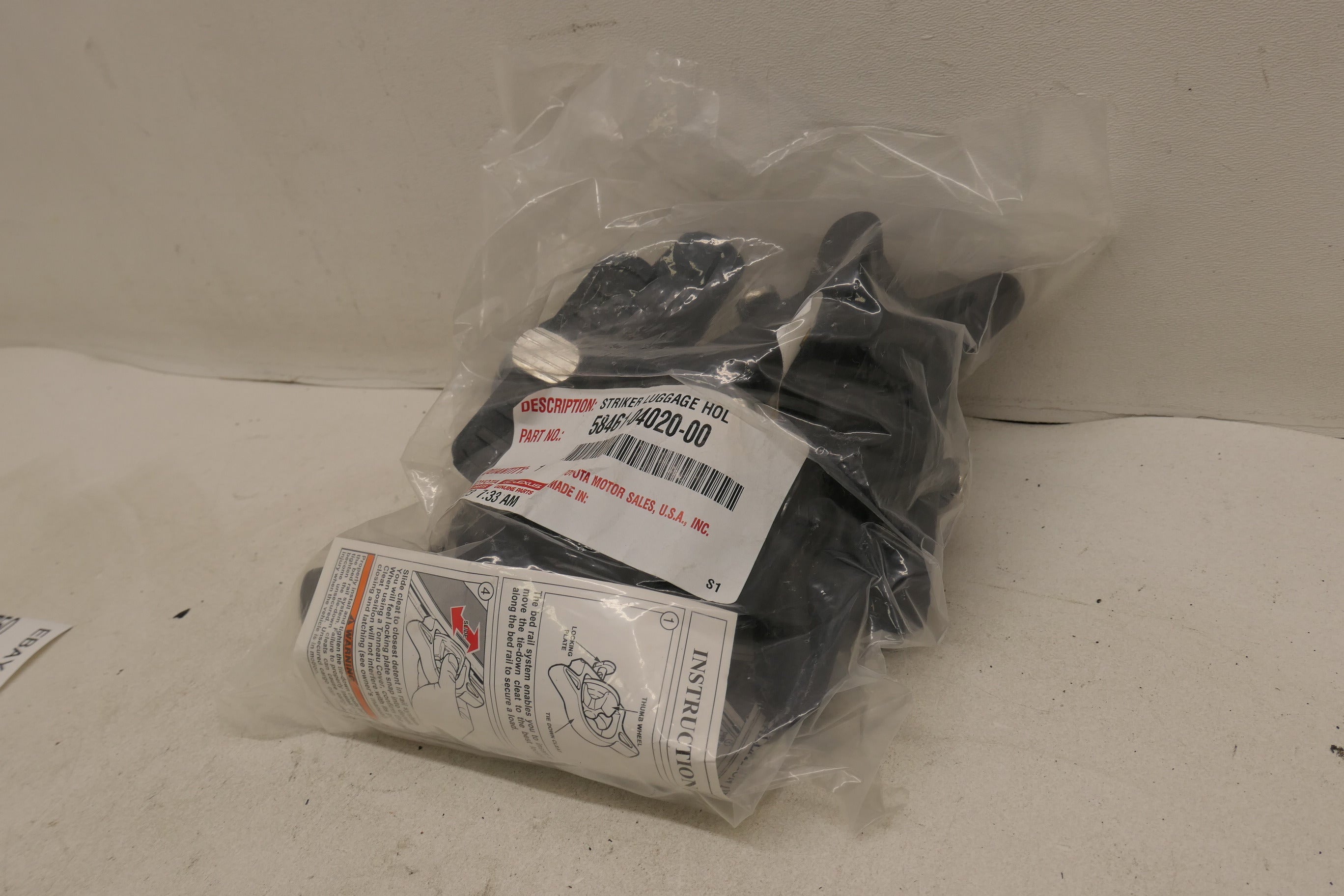 Pre-Owned 2023 Toyota Tundra Bed Rail Brackets OEM (Good)