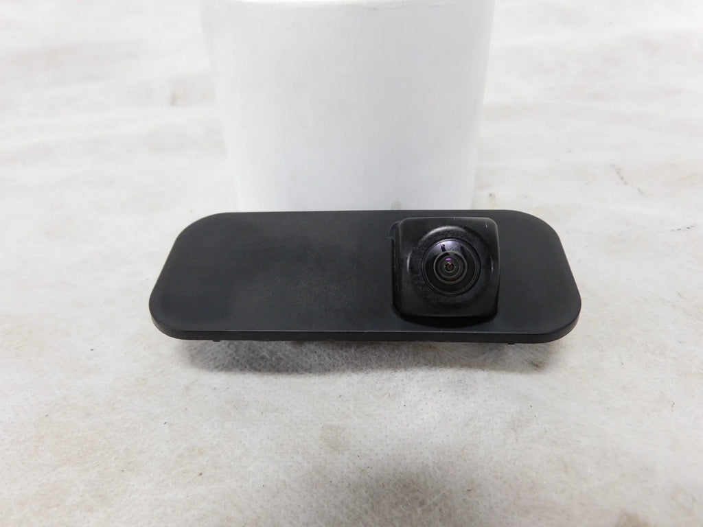Pre-Owned 17 18 19 Toyota Corolla Rear View Backup Camera OEM LKQ (Good)