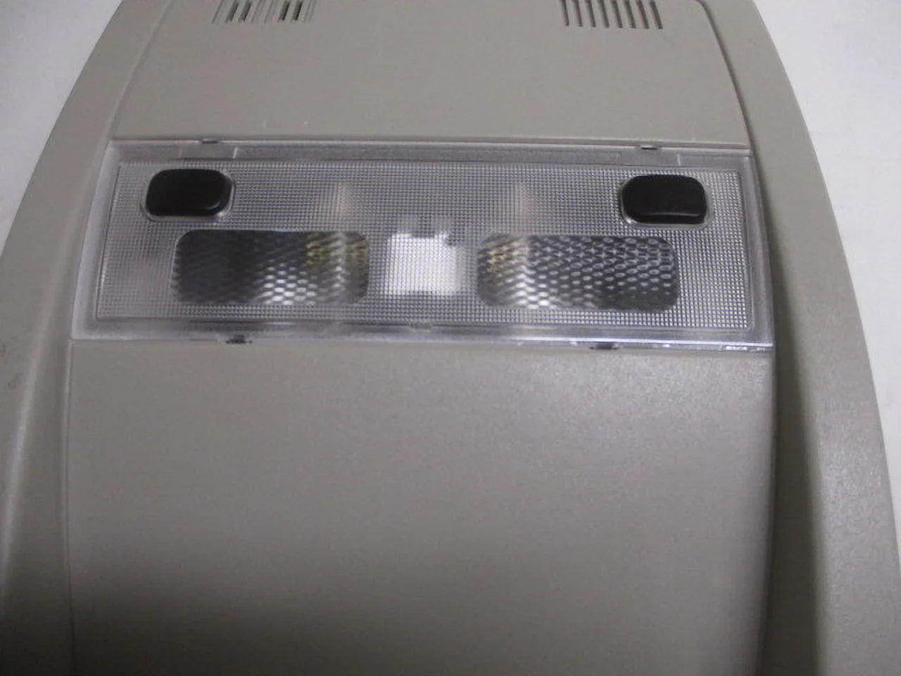 Pre-Owned Chevrolet Silverado 1500 2500 Overhead Roof Console w/Lights OEM LKQ (Good)