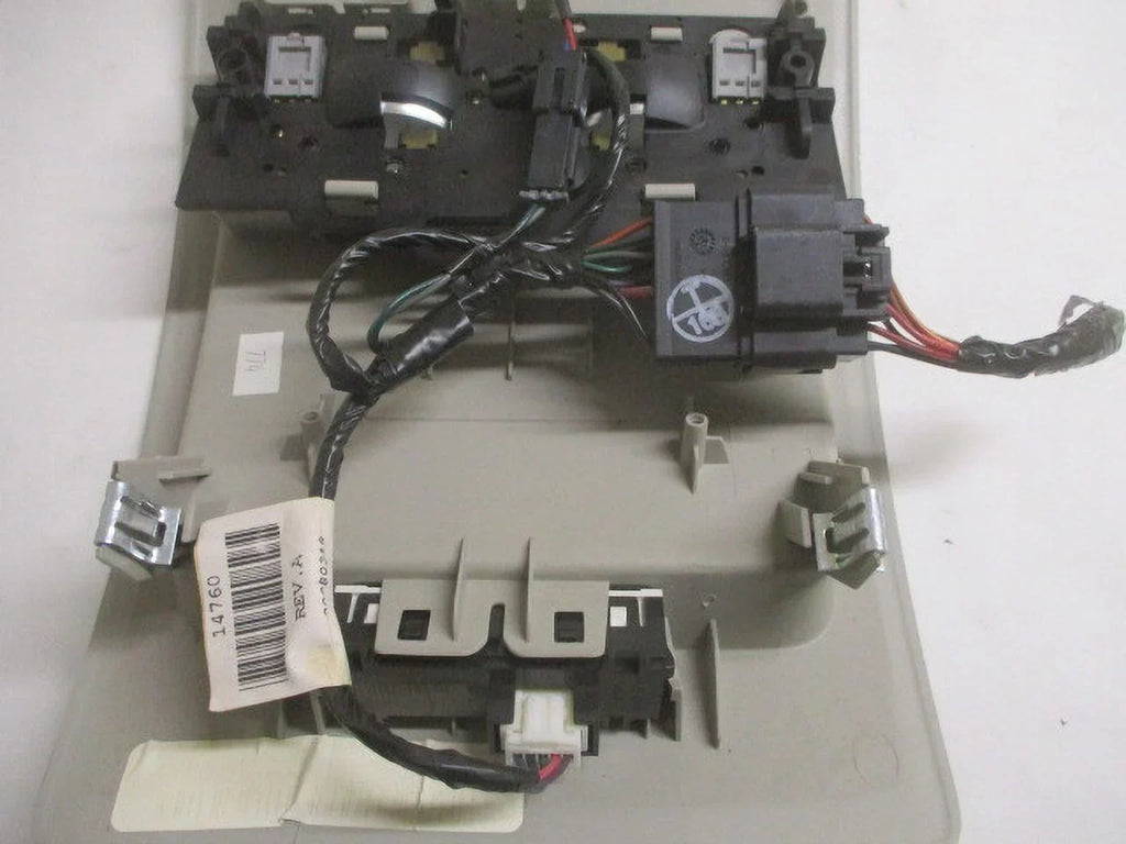 Pre-Owned Chevrolet Silverado 1500 2500 Overhead Roof Console w/Lights OEM LKQ (Good)