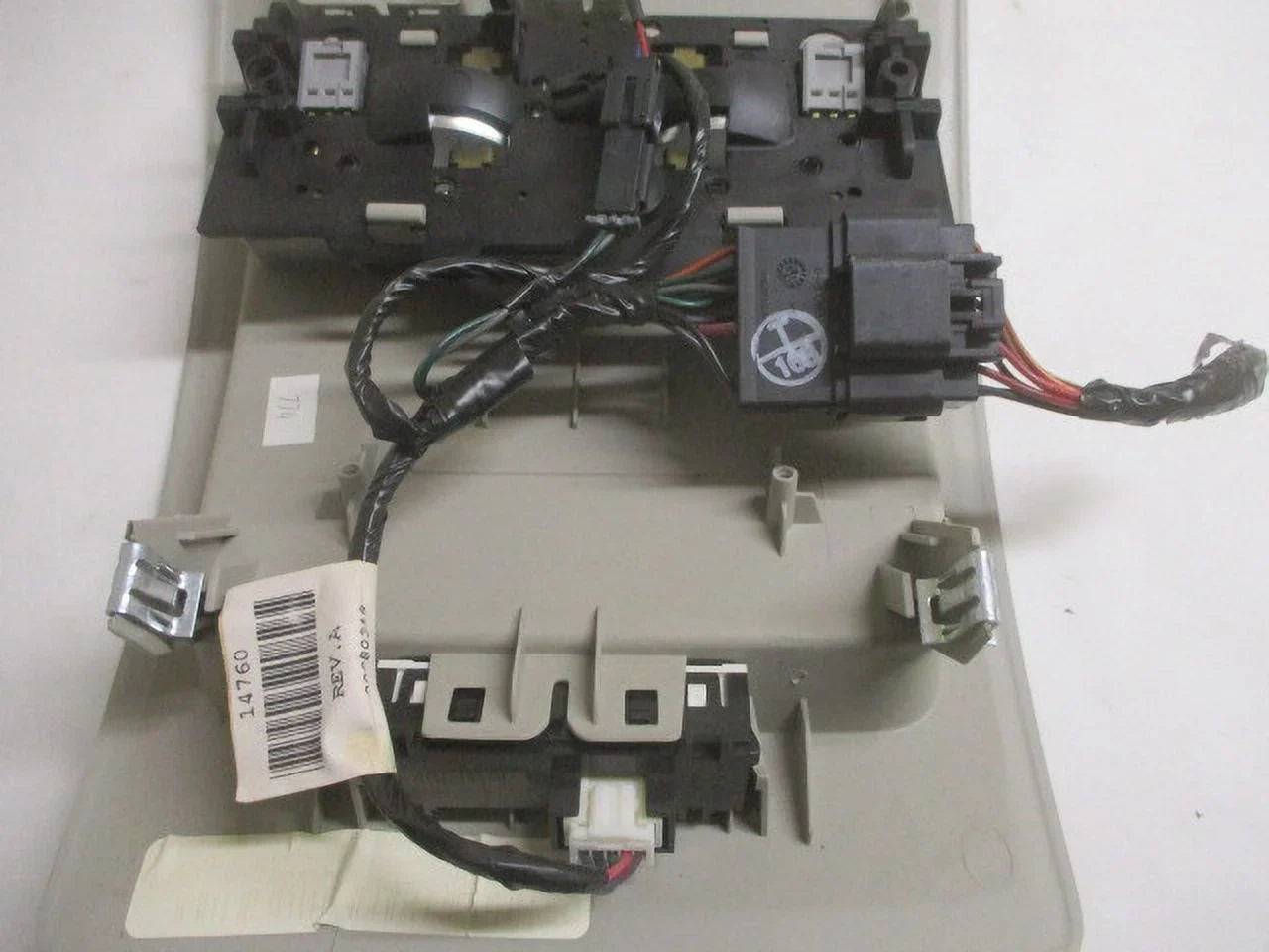 Pre-Owned Chevrolet Silverado 1500 2500 Overhead Roof Console w/Lights OEM LKQ (Good)