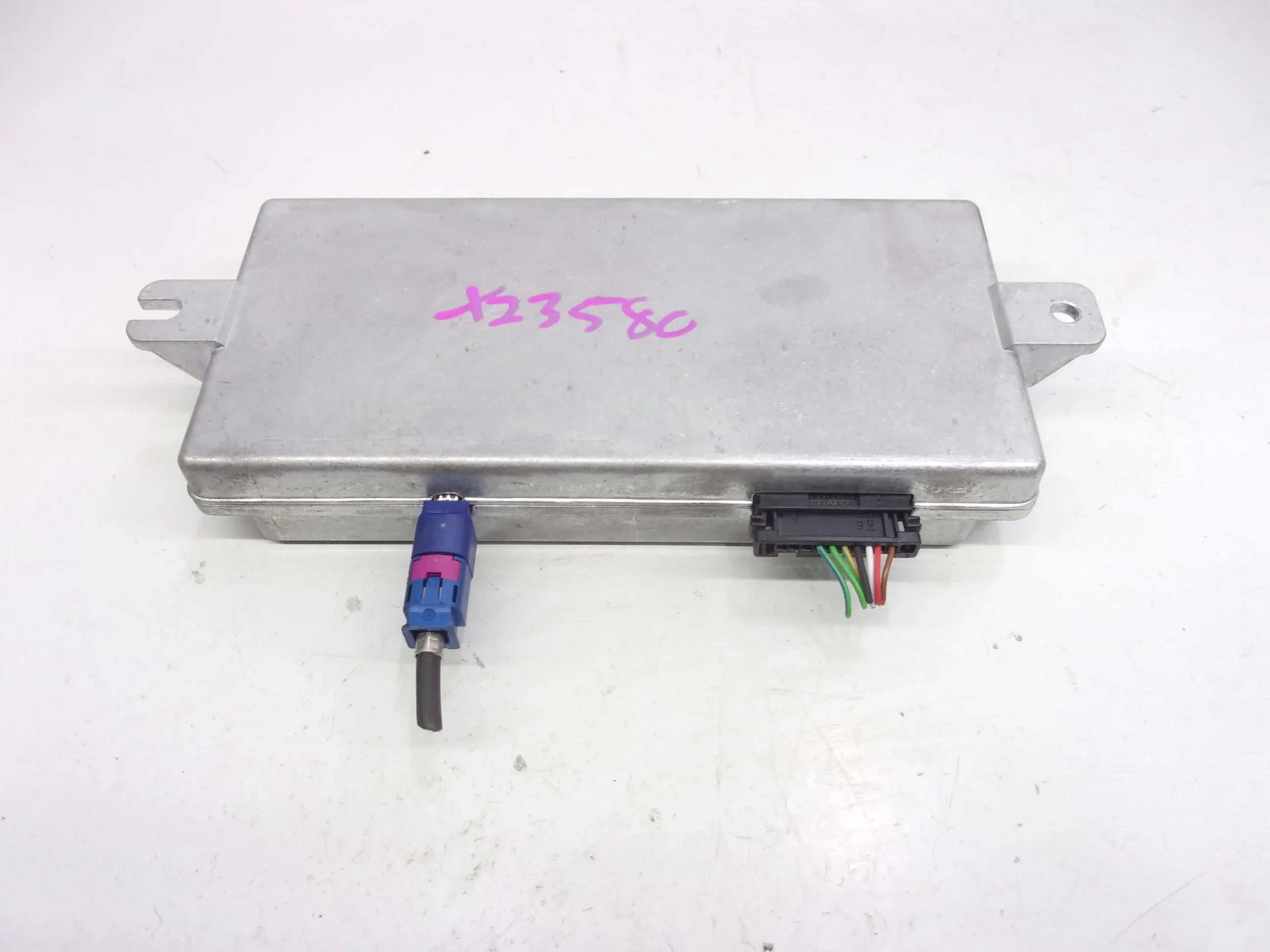 Pre-Owned 2009-2015 BMW 750 Rear View Camera Control Module 66539282420 OEM (Good)