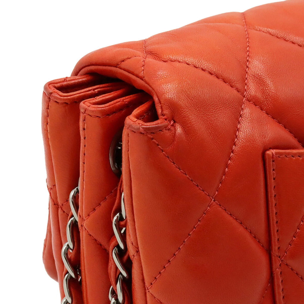 Pre-Owned CHANEL Chanel matelasse here mark chain shoulder bag accordion leather blood orange (Good)
