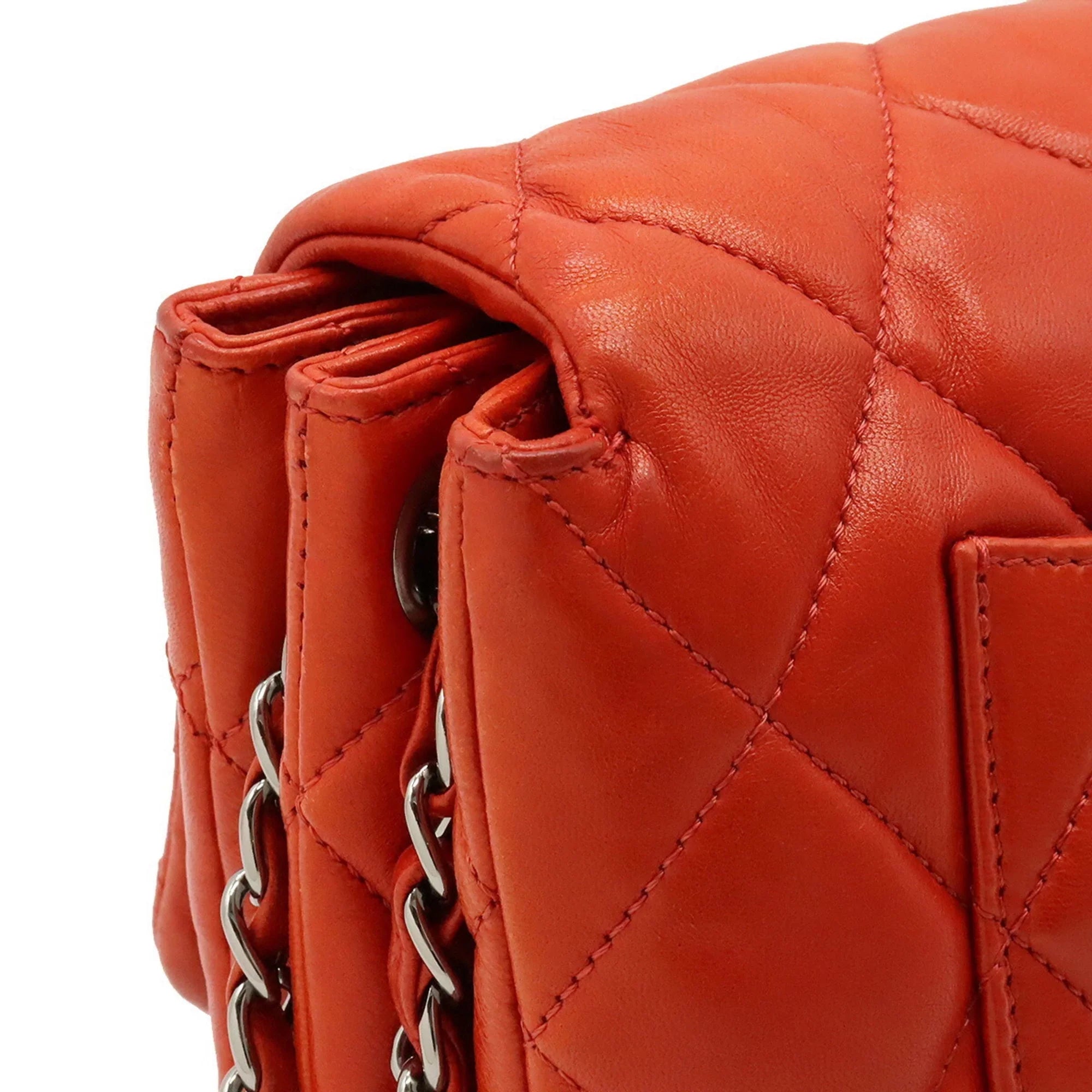 Pre-Owned CHANEL Chanel matelasse here mark chain shoulder bag accordion leather blood orange (Good)