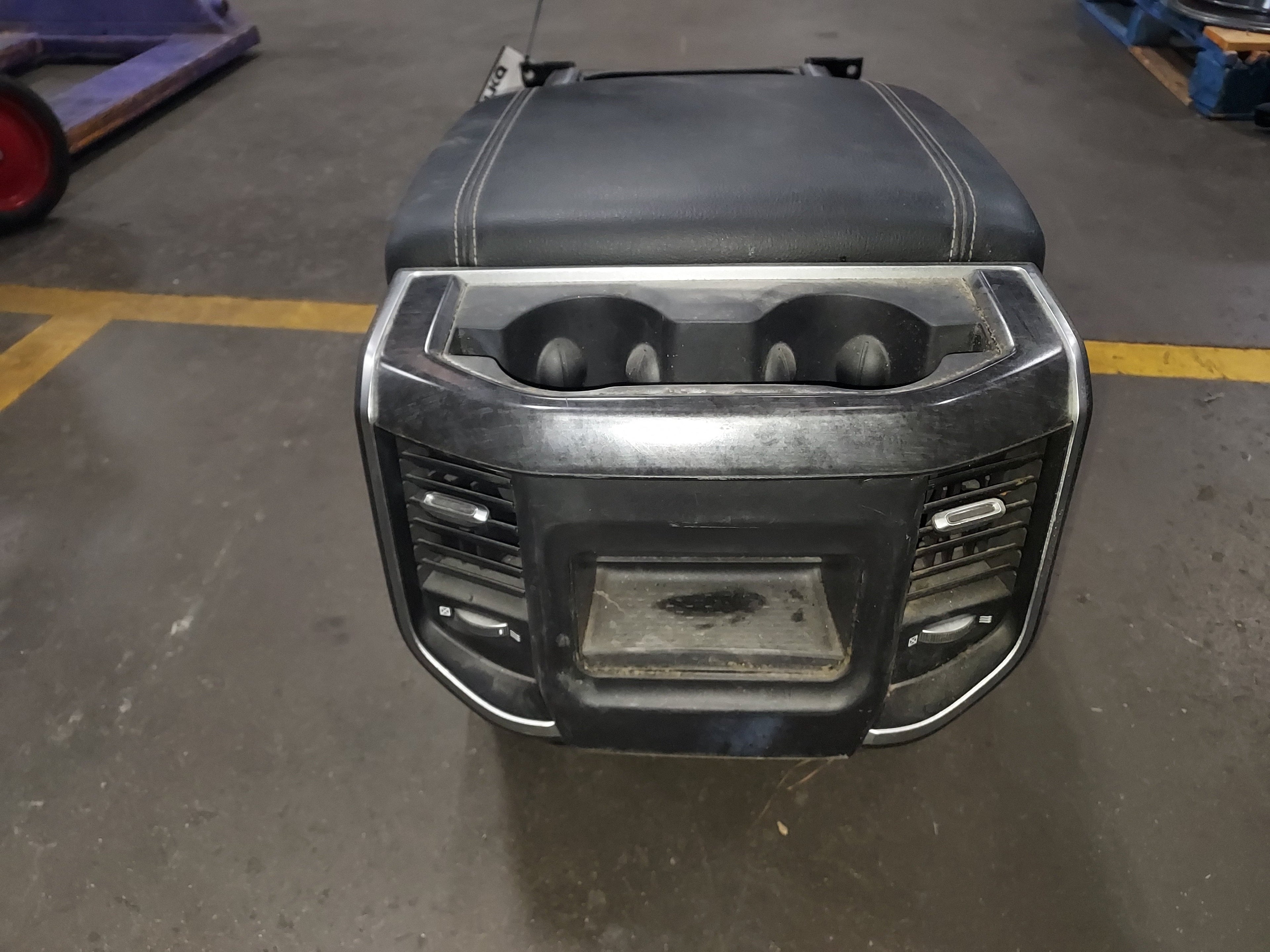 Pre-Owned 2019-2023 Dodge Ram 1500 Floor Center Console OEM LKQ (Good)