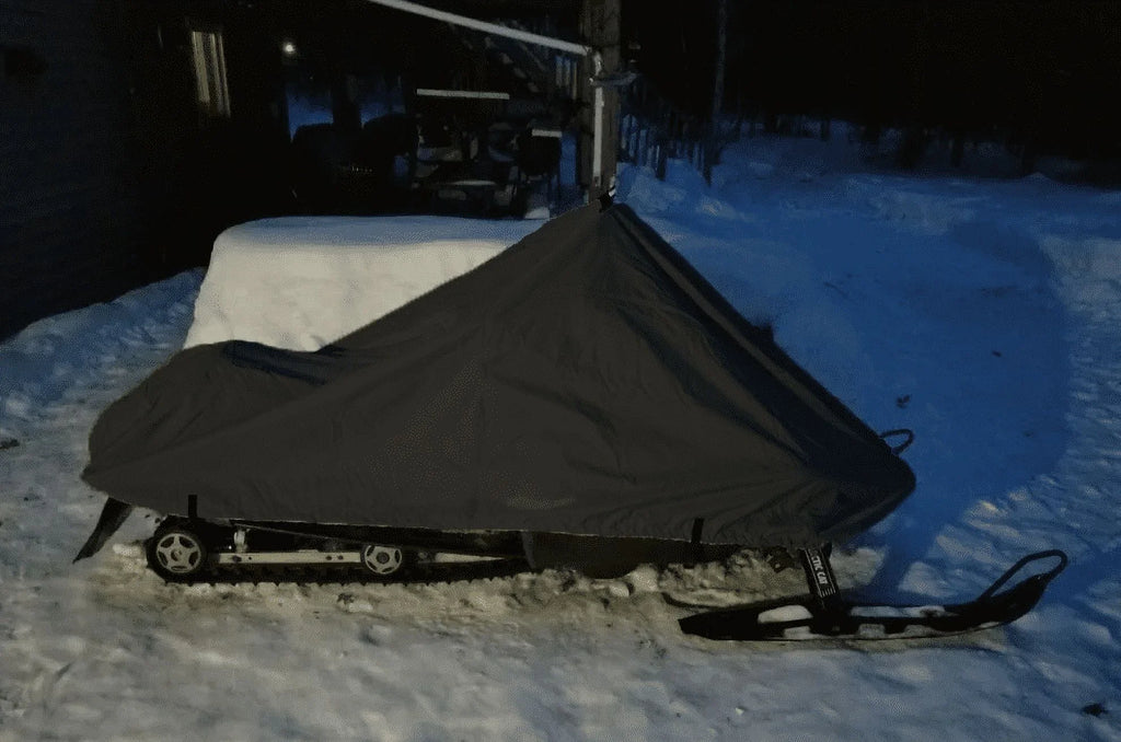 200 Denier Storage Snowmobile Protection the 2013-2015 Ski Doo Bombardier Model GSX SE E-TEC 600 H.O. Snowmachine Sled. All Black.