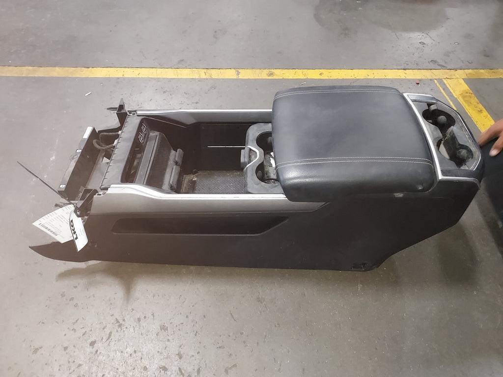 Pre-Owned 2019-2023 Dodge Ram 1500 Floor Center Console OEM LKQ (Good)