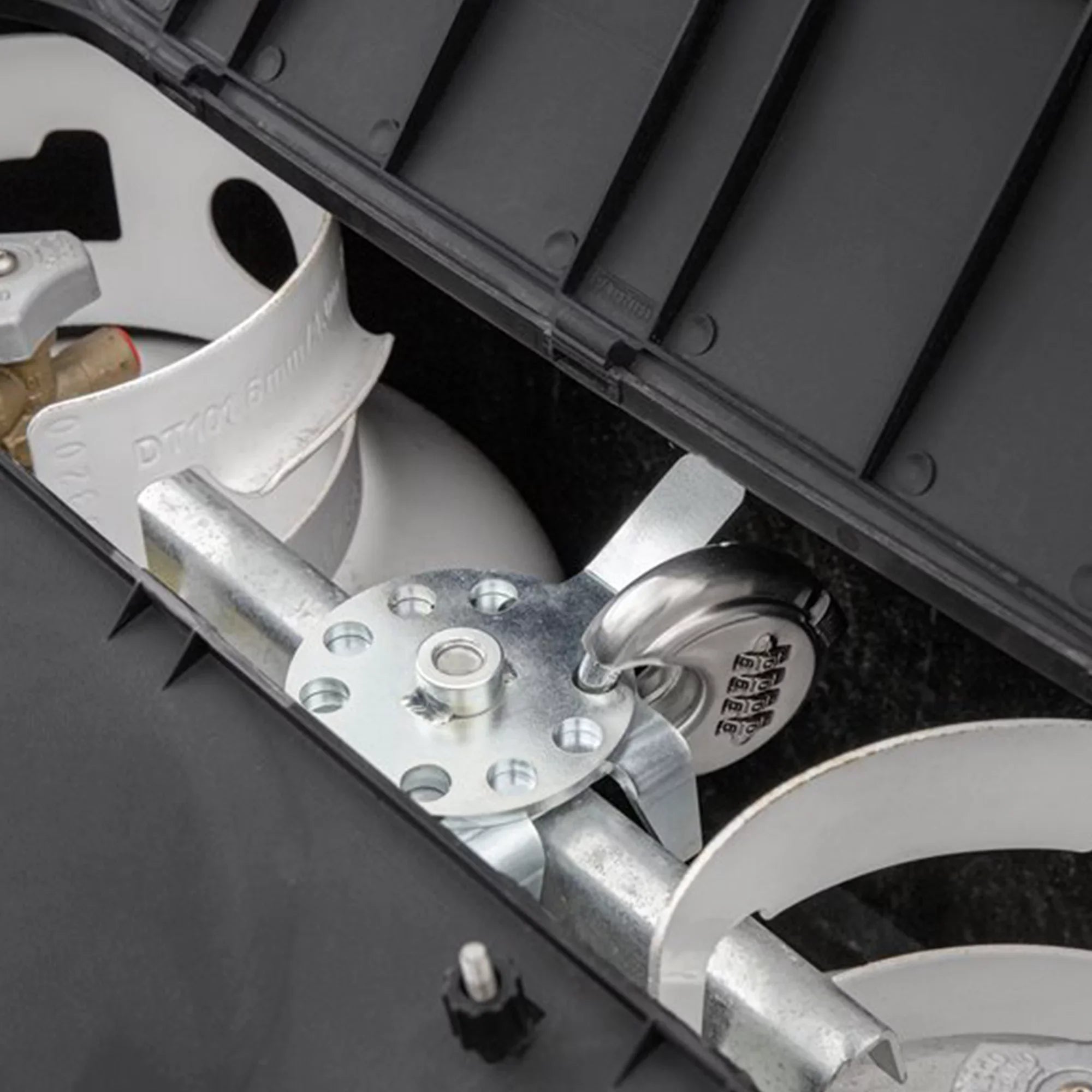 Camco Camper/RV Double Propane Tank Locking Device | Features a Combination Lock Keyless Access & Heavy-Duty Steel Design (40590)