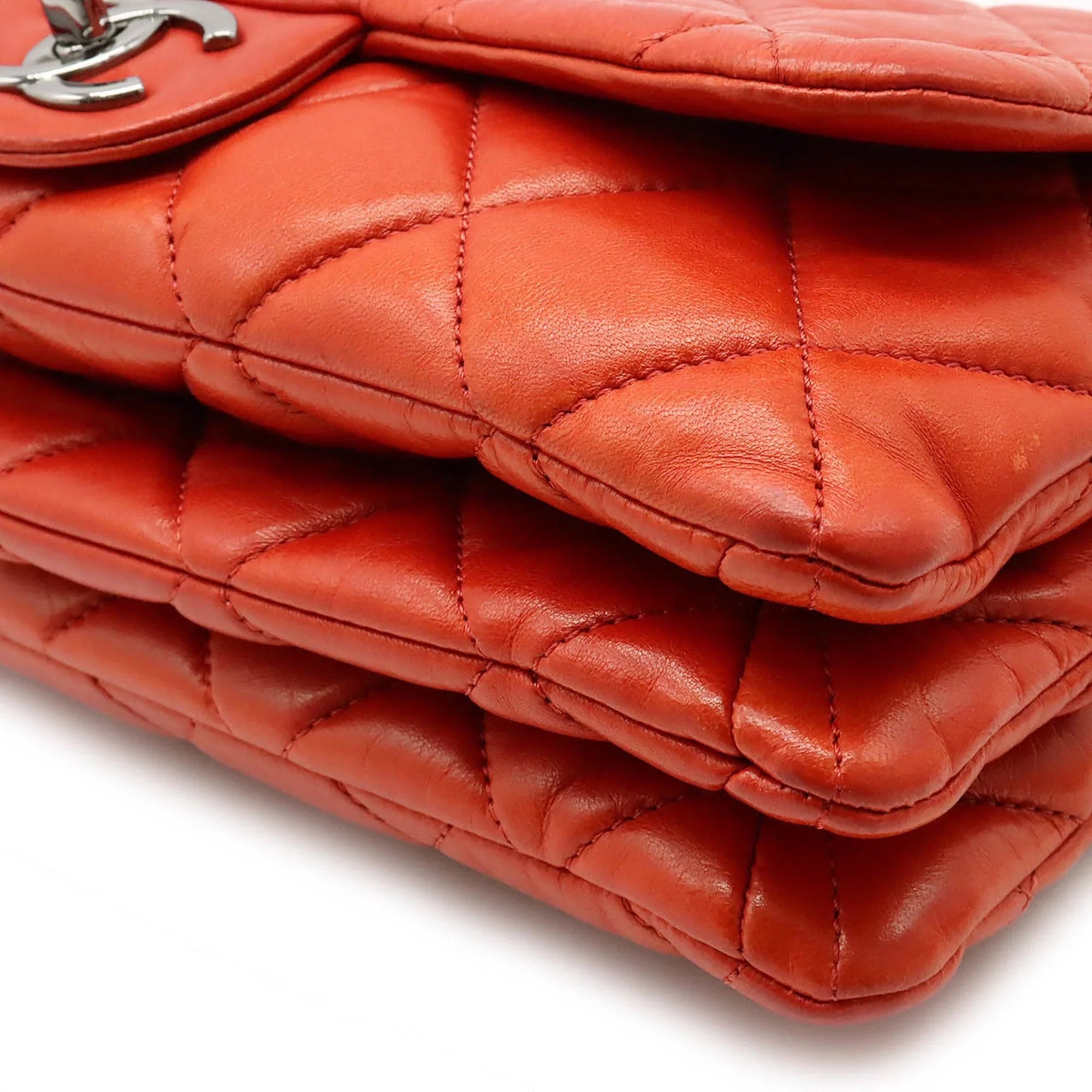 Pre-Owned CHANEL Chanel matelasse here mark chain shoulder bag accordion leather blood orange (Good)