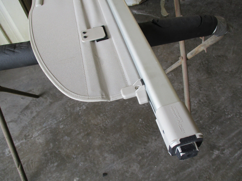 Pre-Owned 2015 Nissan Rogue Retractable Storage Coating OEM (Good)