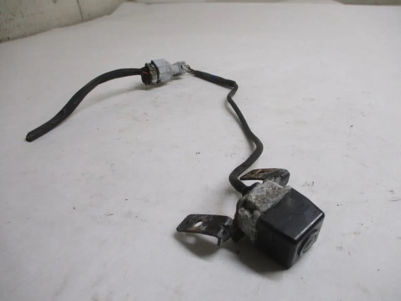 Pre-Owned Hyundai Sonata Back Up Rear View Camera OEM LKQ (Good)